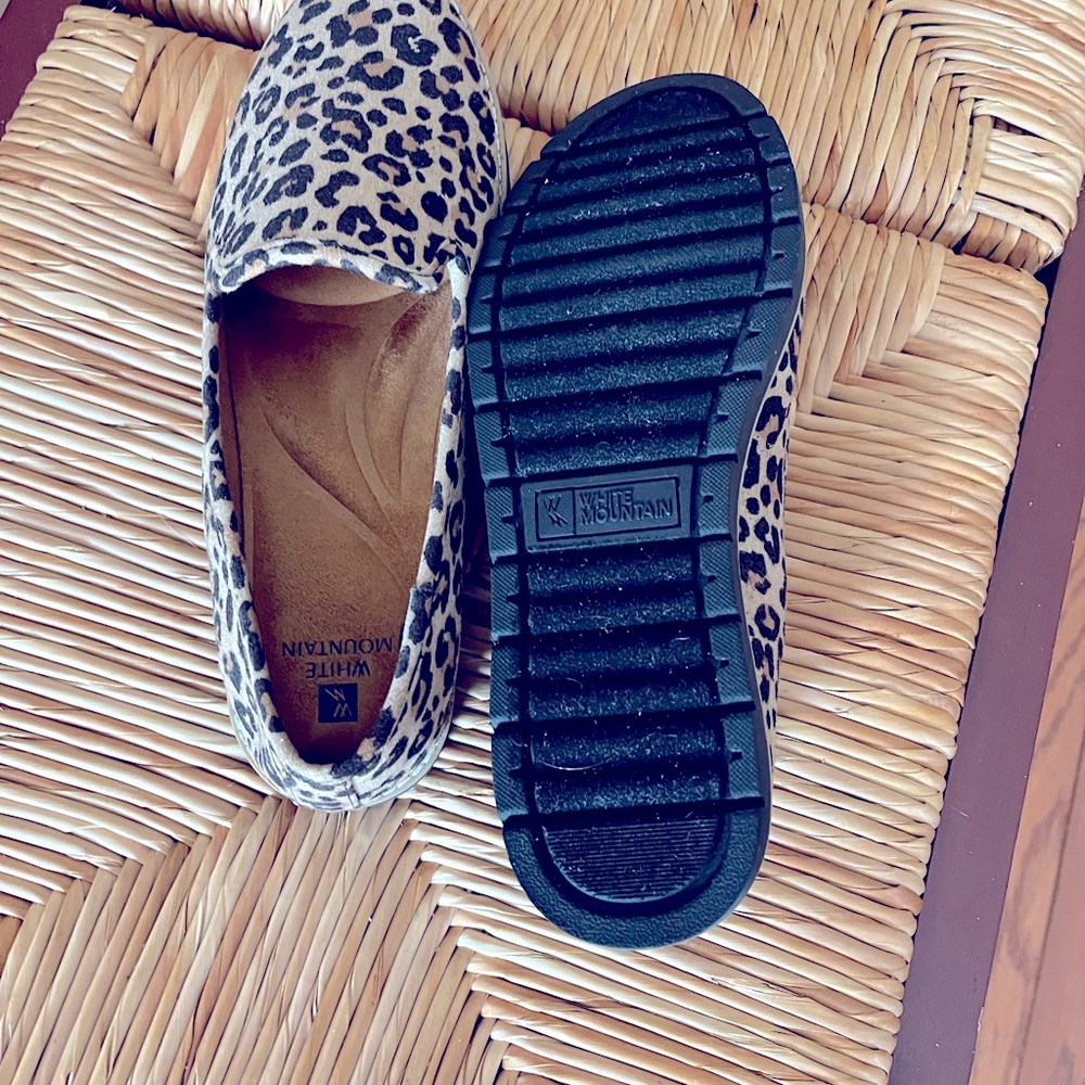 White Mountain slip ons. Size 7